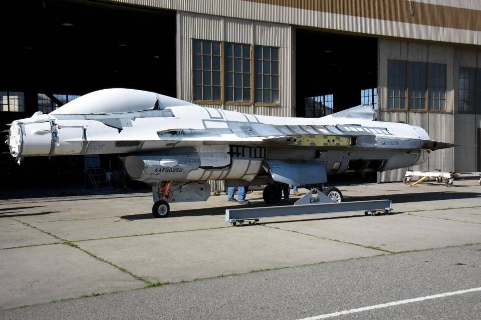 Castle Air Museum's new F-16C