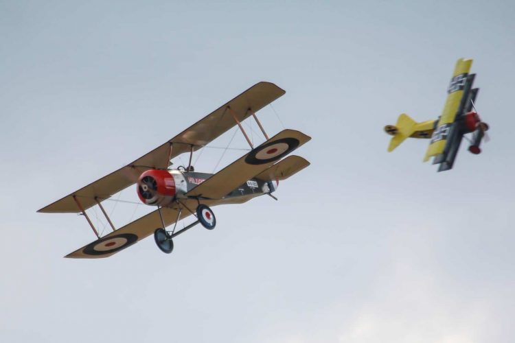 Fokker Dr.1 in hot pursuit of a Sopwith Pup 